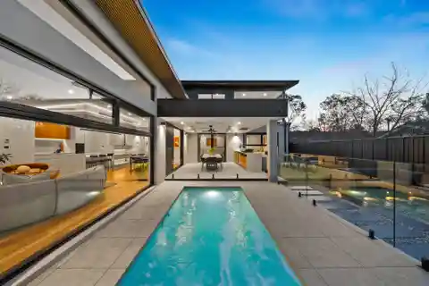 Exceptional Residence in Premier Position