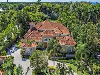 Meticulously Maintained Custom Home in Gordon Drive Estates