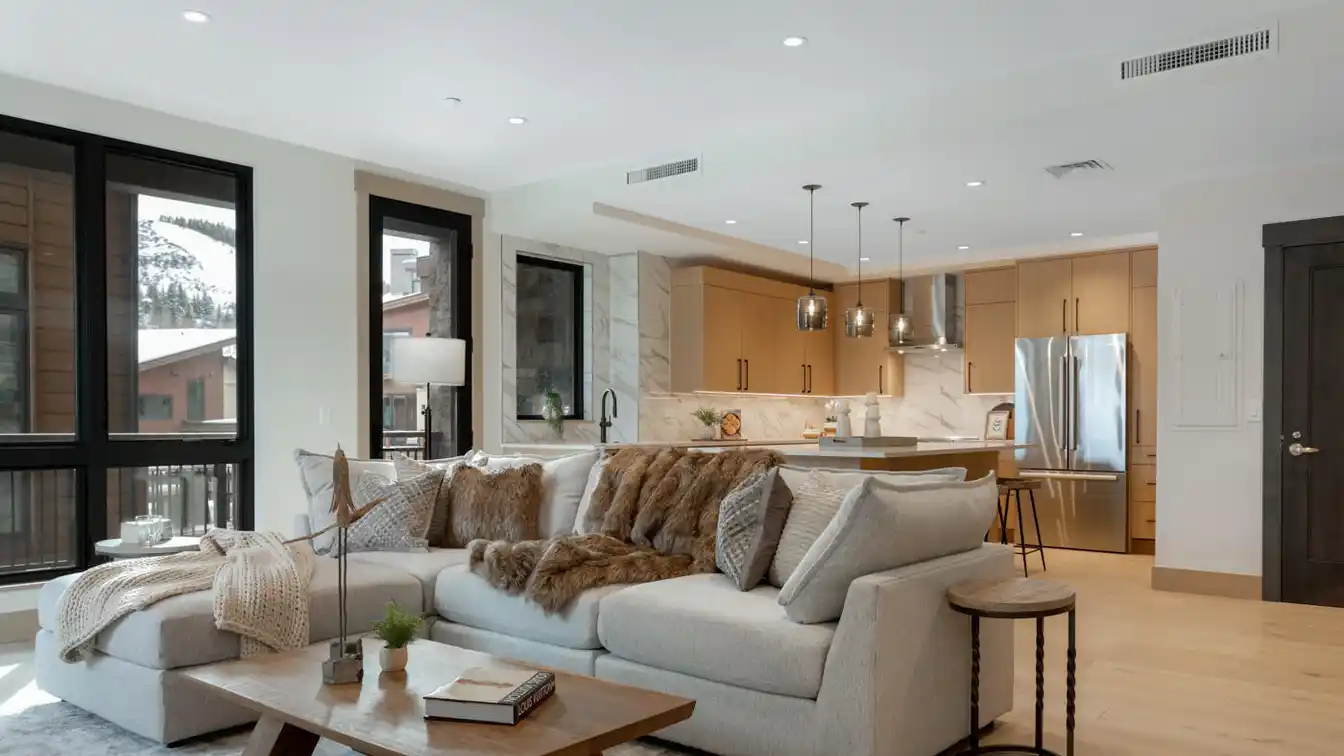 Gorgeous Corner Residence at One Riverfront