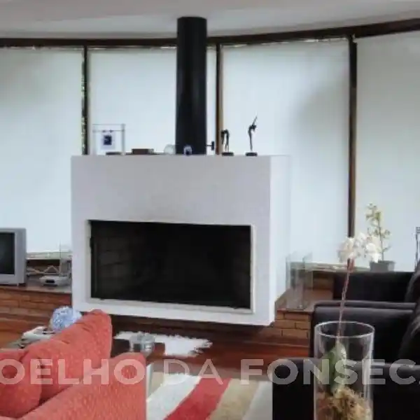 CONDOMINIUM IN THE CAPIVARI NEIGHBORHOOD