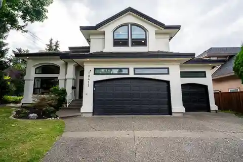 Renovated Three-Level Contemporary Home in Fraser Heights