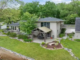 Waterfront Privacy on All-Sports Strawberry Lake