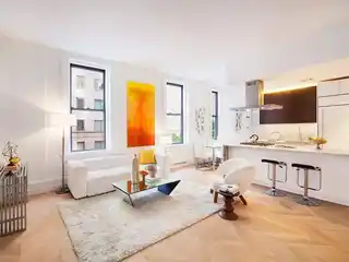 Gorgeous, Luxurious Home with First-Class Finishes