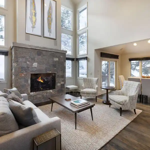 RARE TOWNHOME IN COVETED ARROWHEAD
