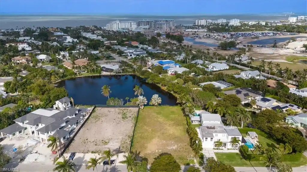 Spacious Lakefront Lot