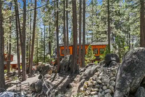 Fully Renovated 1929 Historic Tahoe Cabin