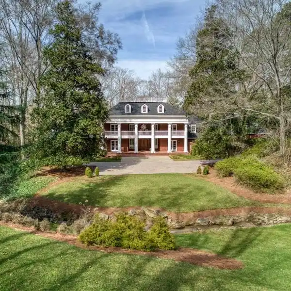 THE WINTERTHUR ESTATE