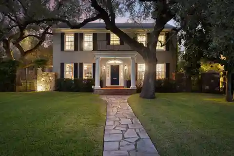 Timeless Colonial Elegance in Tarrytown