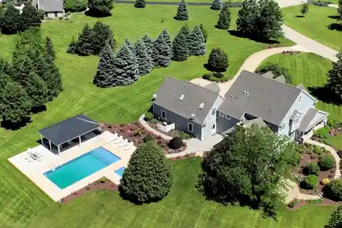 Fully Remodeled Executive Estate