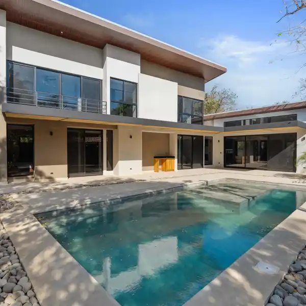 CASA LAS BAULAS: COASTAL ELEGANCE STEPS FROM PLAYA GRANDE