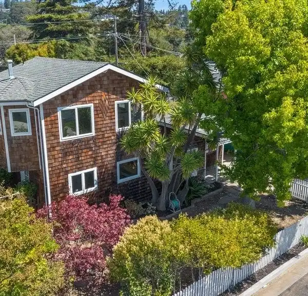 UNIQUE CUSTOM HOME IN PRIME SEACLIFF LOCATION