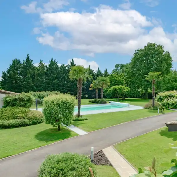 AUTHENTIC CHARM MEETS CONTEMPORARY ARCHITECTURE