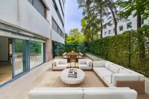 Luxury Apartment Blending Tranquility and Convenience