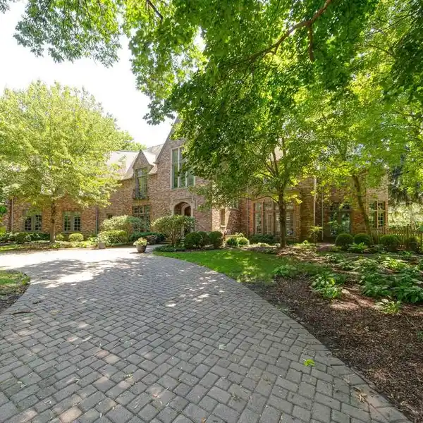 GORGEOUS COMPLETELY UPDATED BRICK HOME NEAR FOREST PARK BEACH