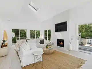 Renovated Contemporary Retreat Near East Hampton Beaches