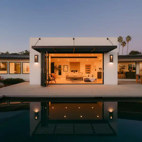 PHENOMINAL COASTAL RETREAT SURROUNDED BY CURATED GARDENS