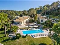 MAGNIFICENT PROPERTY IN THE HEART OF THE MOUGINS NATURAL PARK