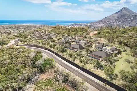 Panoramic Serenity with Refined Architectural Mastery