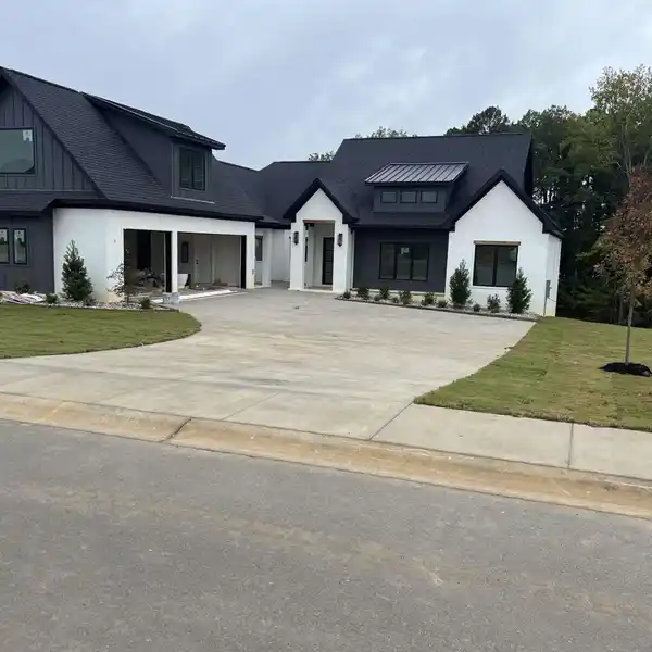 CUSTOM LAKEFRONT HOME WITH OUTDOOR KITCHEN