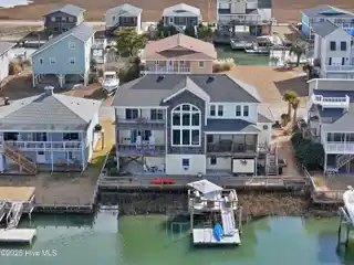 Meticulously Cared for Canal-front Home