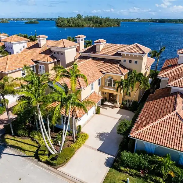 FABULOUS GRAND HARBOR DIRECT RIVERFRONT HOME