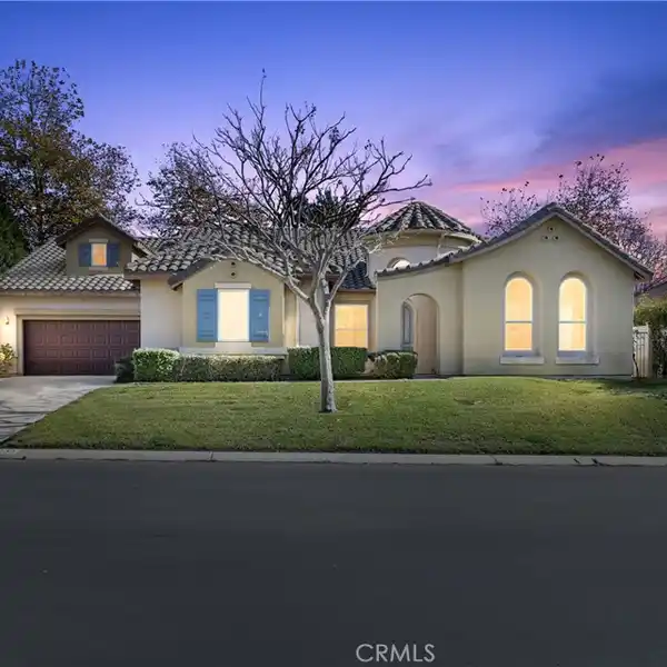SPACIOUS SINGLE-LEVEL HOME IN SOUGHT-AFTER PEPPERTREE PARK