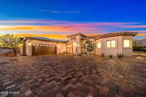 Brand-New Luxury Residence in the Catalina Foothills