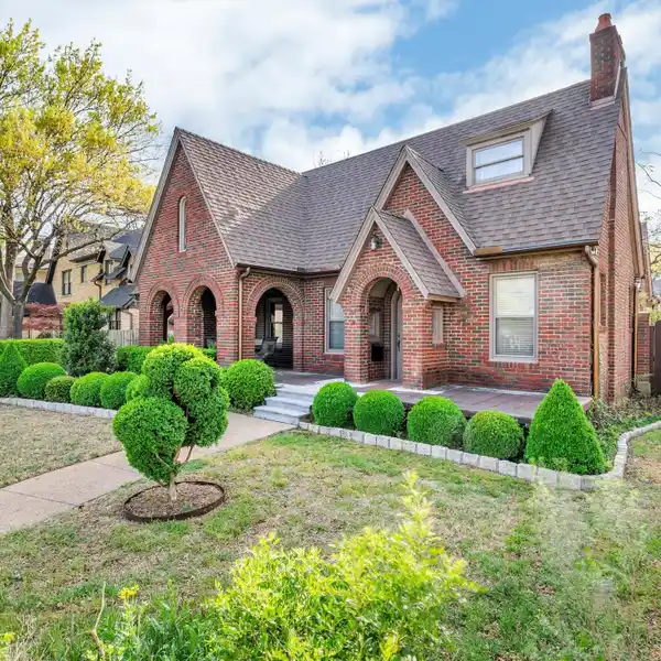 A GEM IN THE HEART OF KESSLER PARK