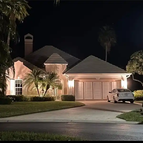 BERMUDA-INSPIRED LUXURY WITH MODERN ELEGANCE AND CUSTOM DETAILS