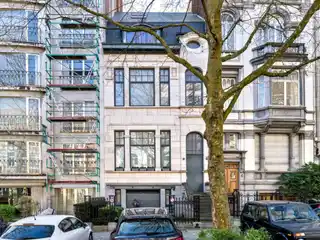 Timeless Elegance Meets Contemporary Comfort