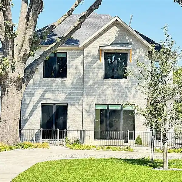 NEW HOME IN A FANTASTIC LOCATION