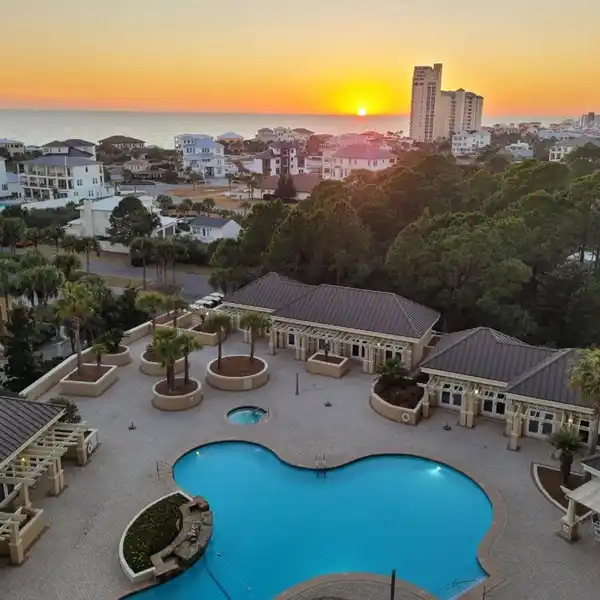 THE LARGEST UNIT IN ONE BEACH CLUB