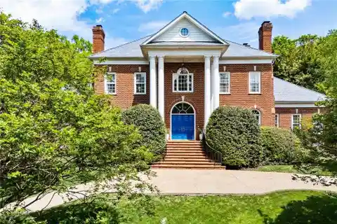 All-brick Georgian Colonial in Prestigious Mooreland Landing