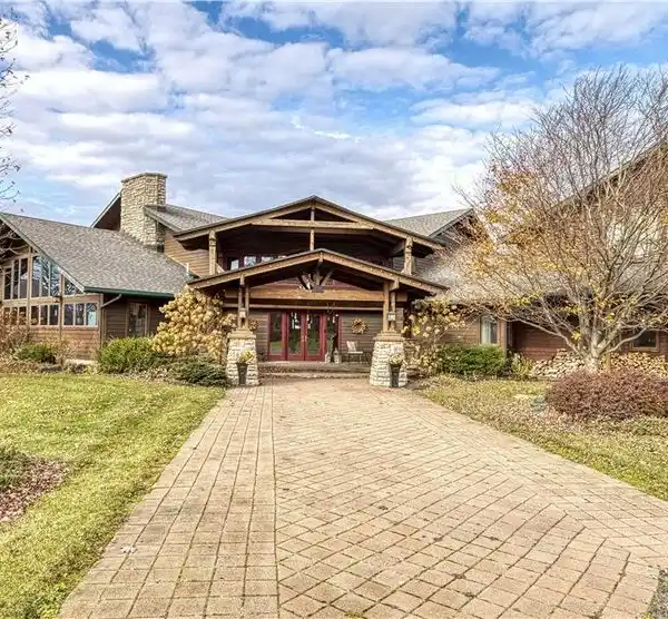 PRIVATE 12-ACRE GATED PROPERTY WITH BREATHTAKING VIEWS