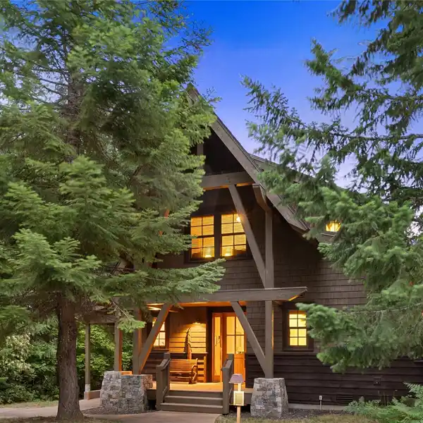 EXCEPTIONAL TURNKEY TUMBLE CREEK HOME