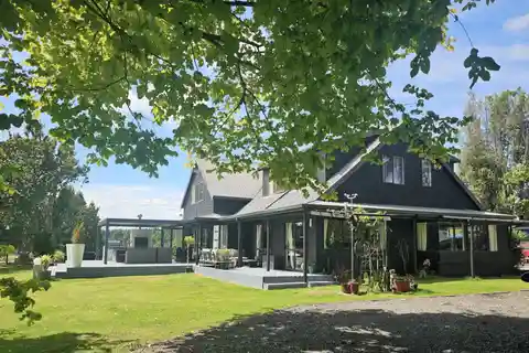 The Perfect Blend of Luxury and Opportunity