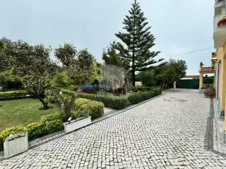 Stunning Three-Bed Villa Is Sintra Splendor