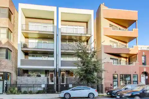 Modern Duplex with Expansive Indoor-Outdoor Entertaining