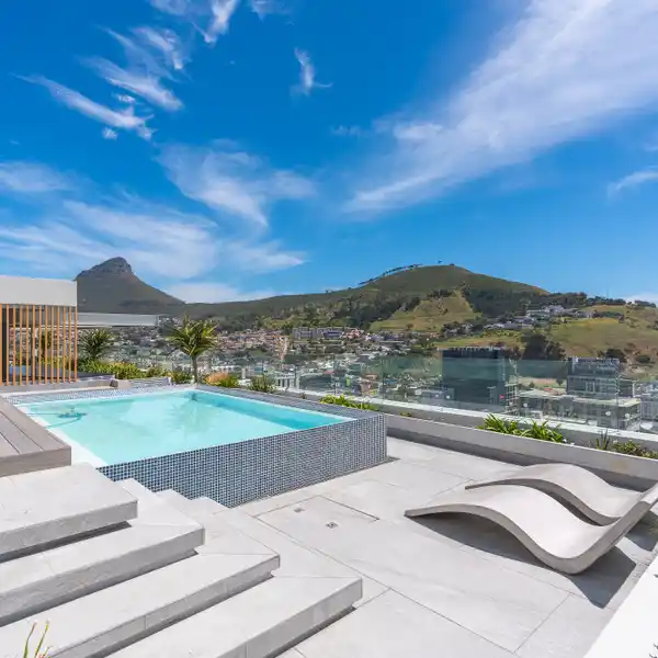 EFFORTLESS ELEGANCE IN THE CENTRE OF CAPE TOWN