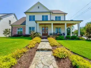 Luxury Home Steps from Collierville Town Square
