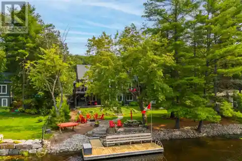 Year Round Lake Muskoka Beauty