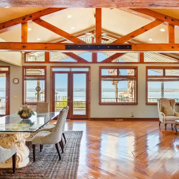 THE LAKE HOUSE