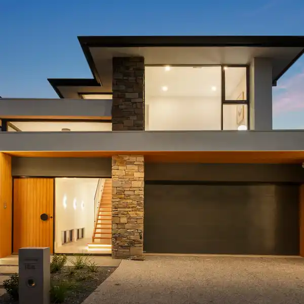 A BREATHTAKING SHOWCASE OF HIGH-END LUXURY
