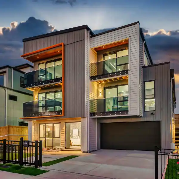 STUNNING ARCHITECTURALLY DESIGNED HOME