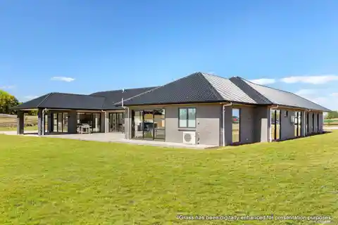 Dual Living Lifestyle Retreat in Karaka