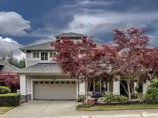 Charming Craftsman Design Meets Modern Comfort