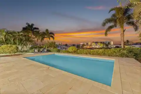 Coastal Chic Condo with Sunset Balcony Views