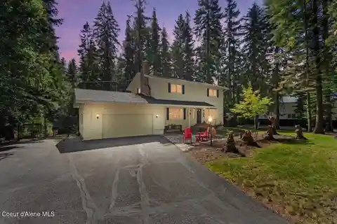 Charming Farmhouse on Private 2+ Acre Haven