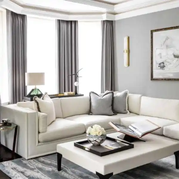 EXCEPTIONAL PROPERTY MOMENTS AWAY FROM BUCKINGHAM PALACE