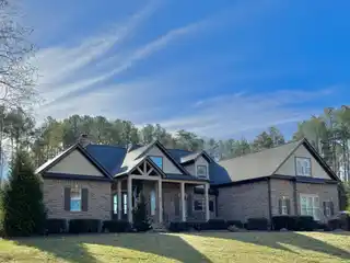Oasis in a Beautiful Waterfront Neighborhood